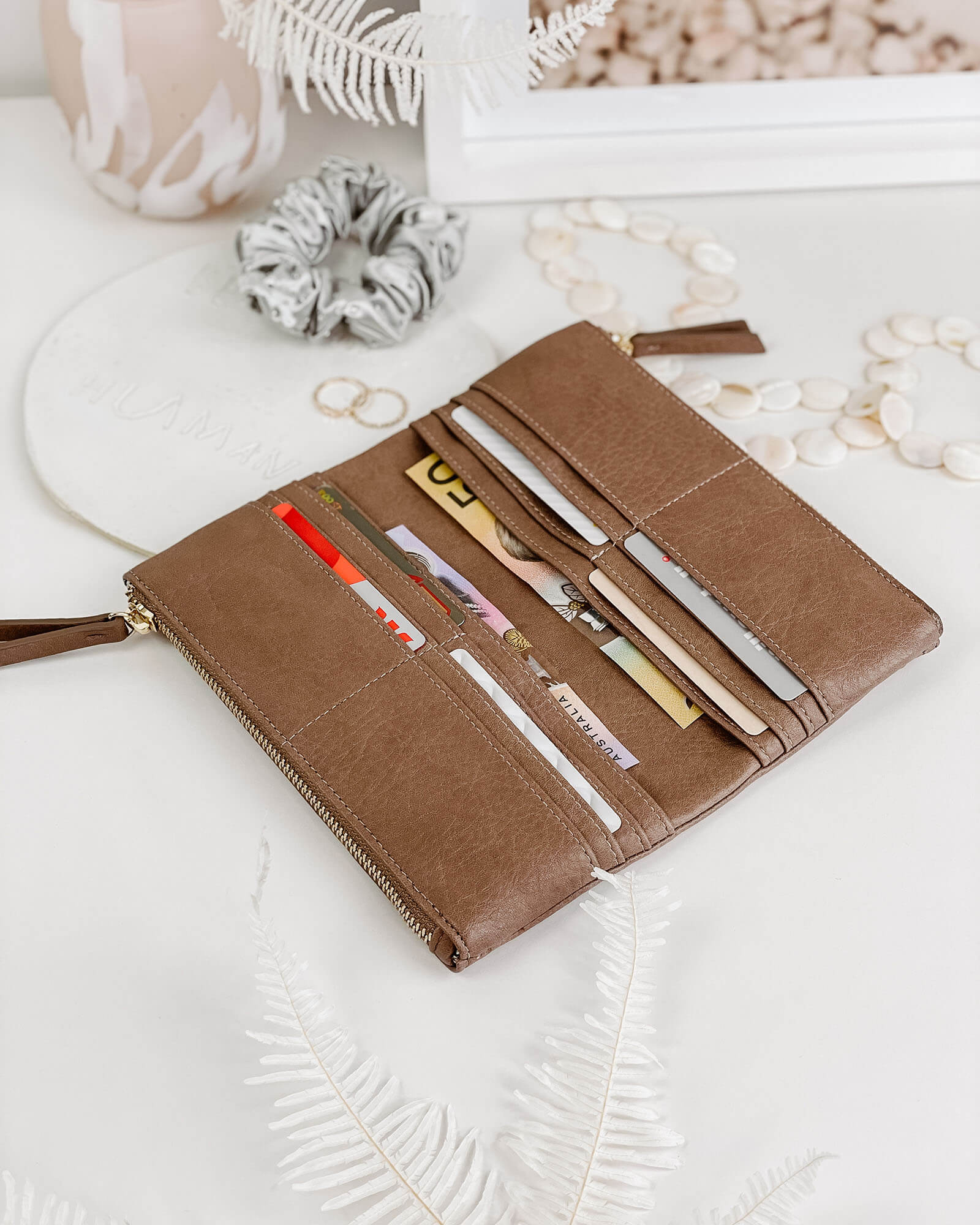 Louenhide - Delta Wallet Mocha