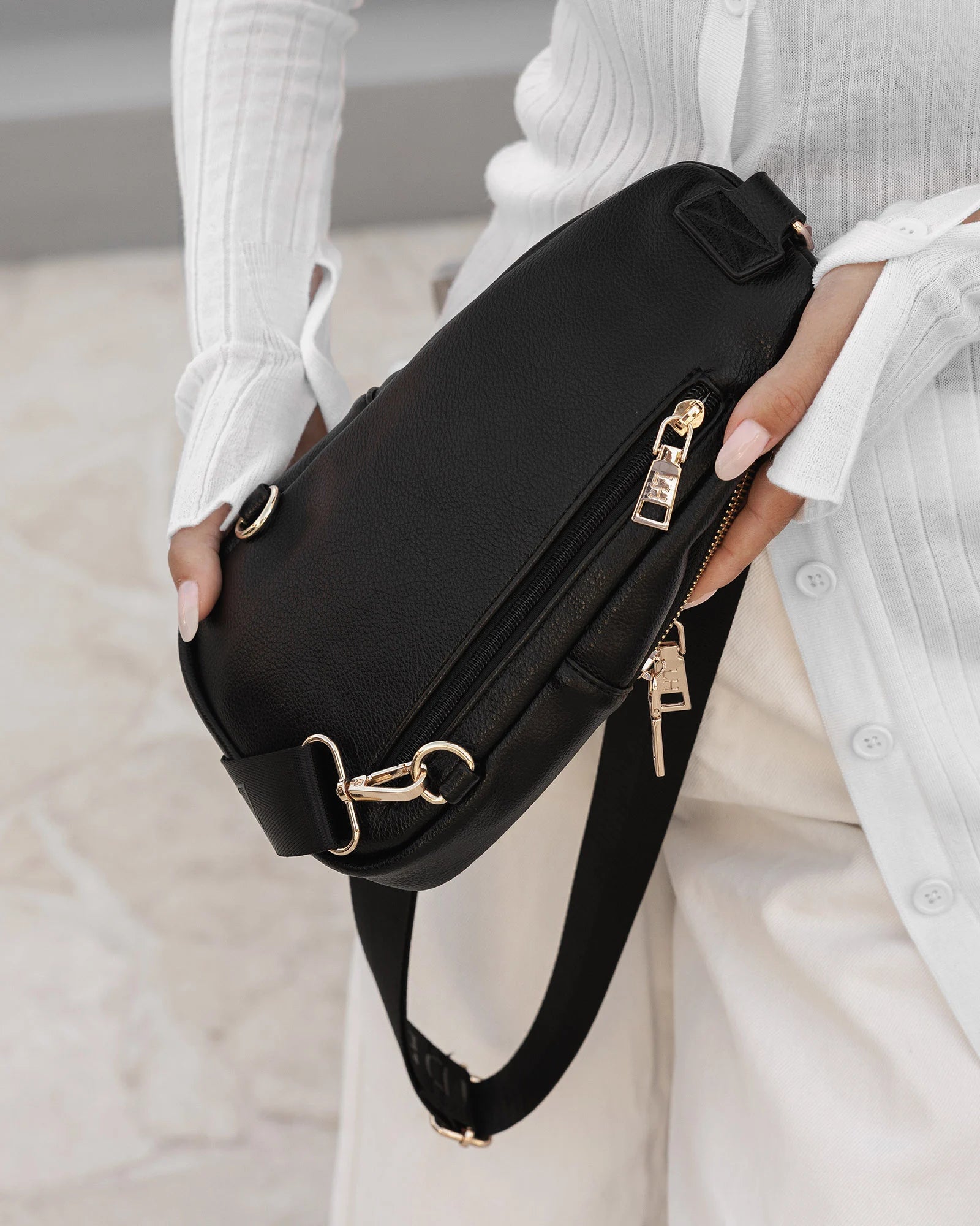 Louenhide - Bella Sling Bag Black