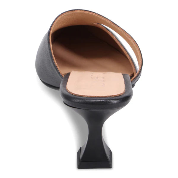 Bueno - Valorie Black