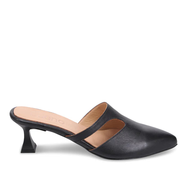 Bueno - Valorie Black