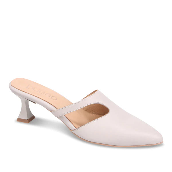 Bueno - Valorie Tusk