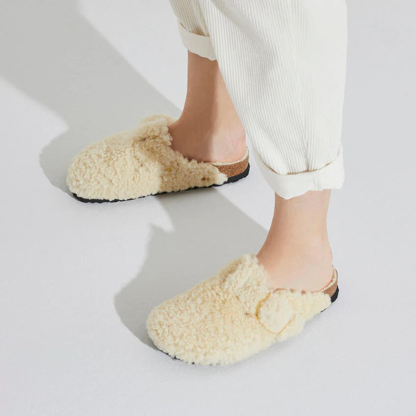 Birkenstock - Boston Big Buckle Teddy Eggshell Birkenstock - Boston Big Buckle Teddy Eggshell