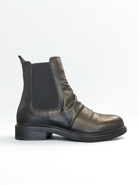 Everly - Helana Black