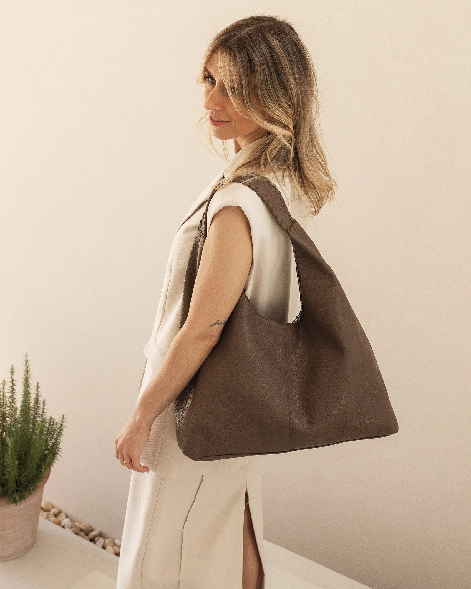 Louenhide - Avery Shoulder Bag Mocha