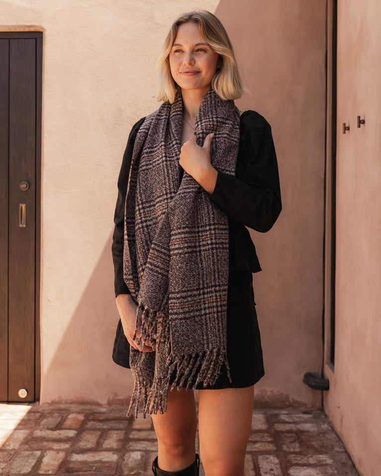 Louenhide - Cardiff Scarf